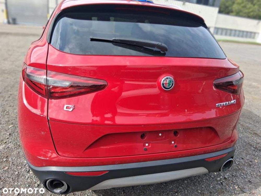 Alfa Romeo Stelvio - 28