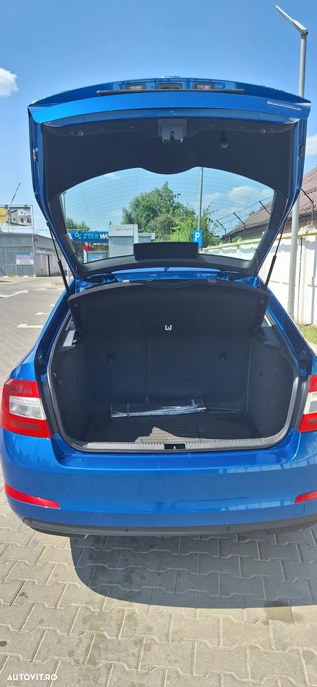 Skoda Octavia 1.6 TDI GREENLINE - 6
