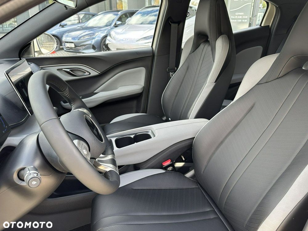 BYD Dolphin Surf - 13