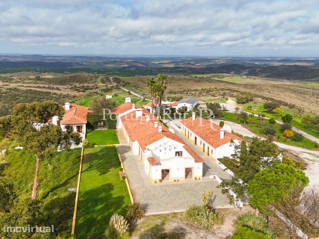 Herdade de Caça Maior com 1000 Hectares + 4 Apartamentos + Anexos - Grande imagem: 2/49
