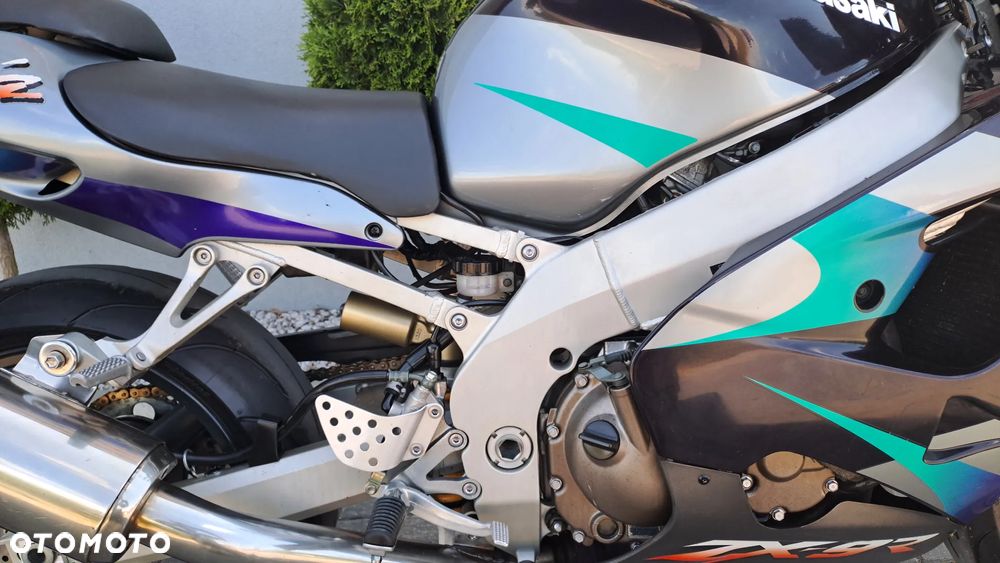 Kawasaki ZX - 16