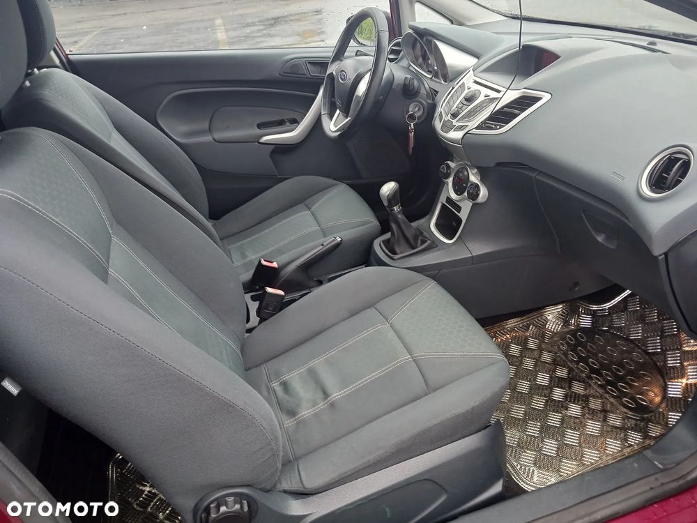 Ford Fiesta 1.25 Titanium EU5 - 9