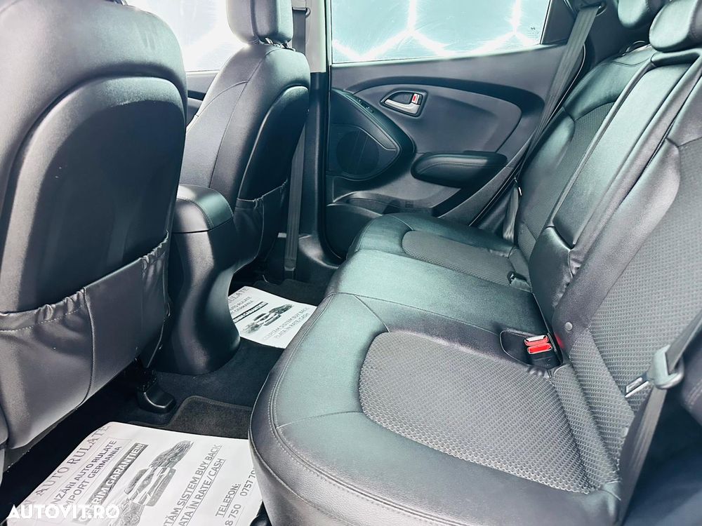 Hyundai ix35 1.7 CRDI 2WD blue Finale Gold - 16