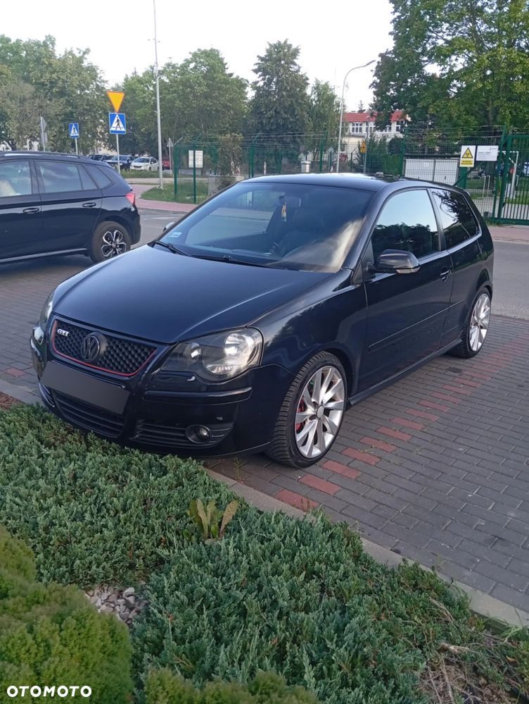 Volkswagen Polo - 2