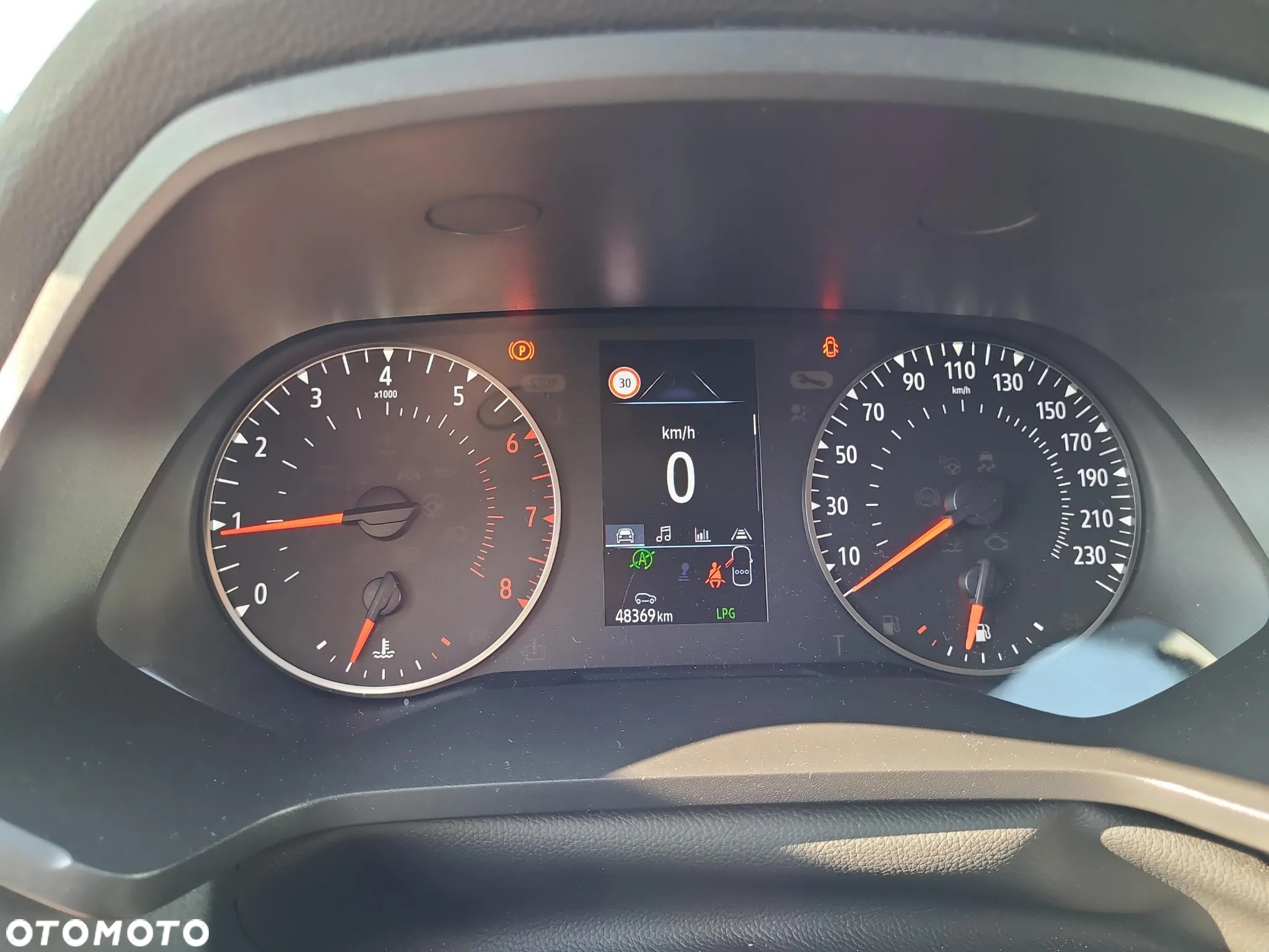 Renault Captur 1.0 TCe Zen - 14