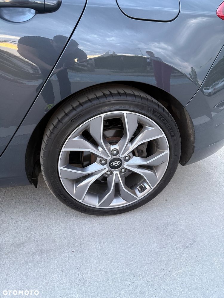 Hyundai i30 1.5 T-GDI 48V Executive DCT - 16