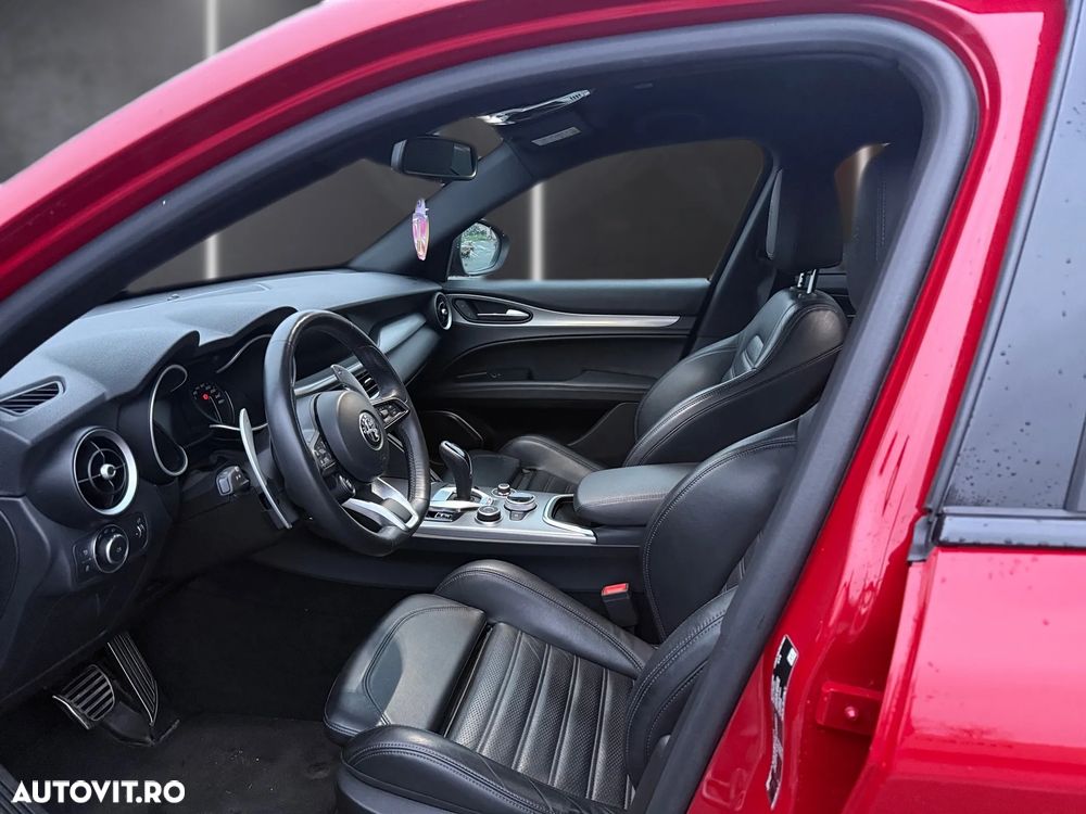 Alfa Romeo Stelvio 2.0 Turbo AWD AT8 Veloce - 12