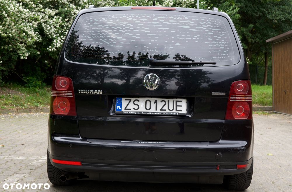 Volkswagen Touran 1.6 FSI Basis - 9
