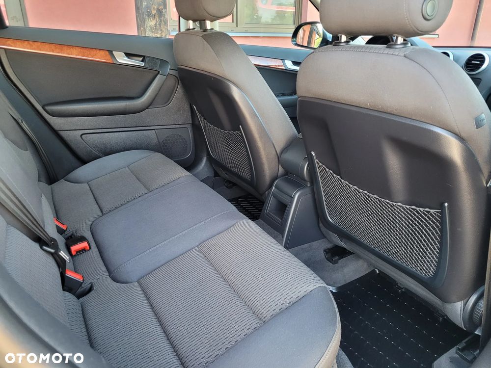 Audi A3 Sportback 1.6 TDI DPF Ambition - 16