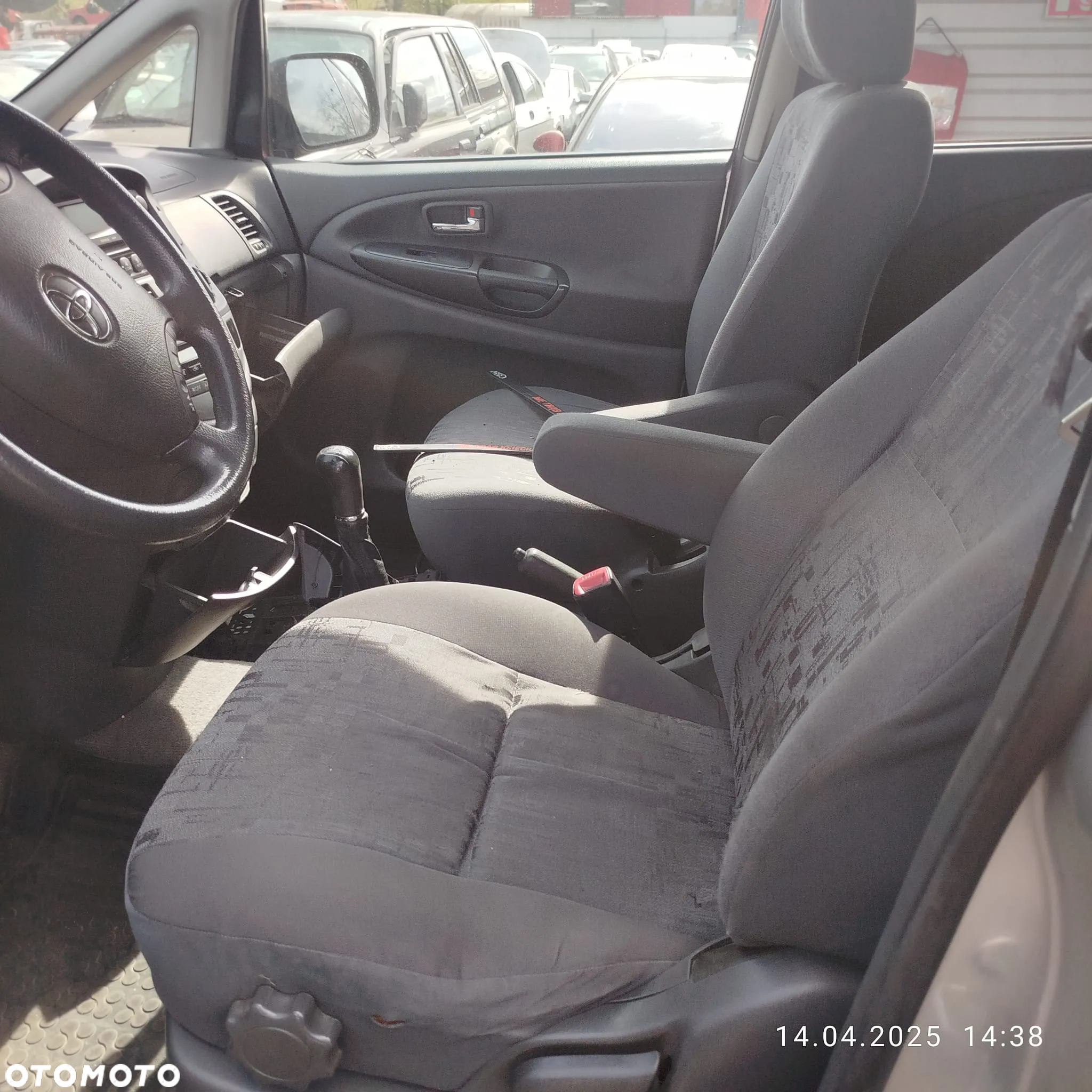 Toyota Previa na części . - 9