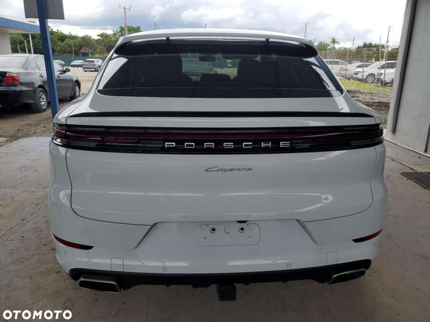 Porsche Cayenne - 4