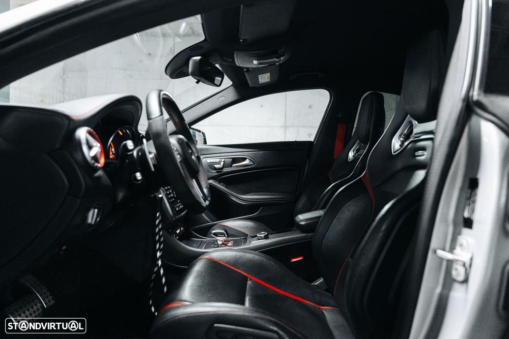 Mercedes-Benz CLA 45 AMG 4-Matic - 22