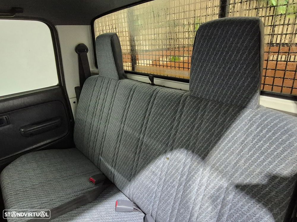 Toyota Hilux 2.4D - 150.000KM | GARANTIA | IVA - 5 LUGARES - 13