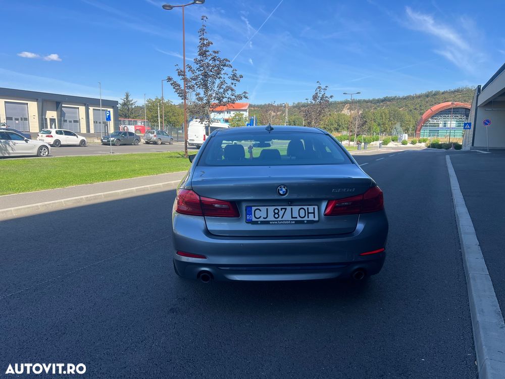 BMW Seria 5 520d Aut. Sport Line - 8