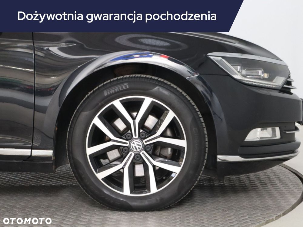 Volkswagen Passat - 16