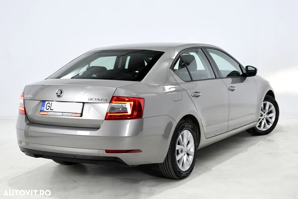 Skoda Octavia - 11