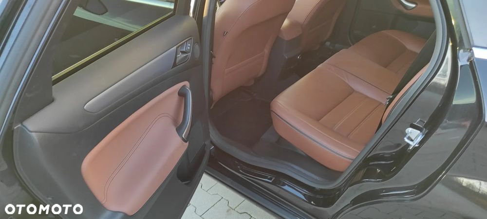 Ford Mondeo 2.0 TDCi Ghia - 19