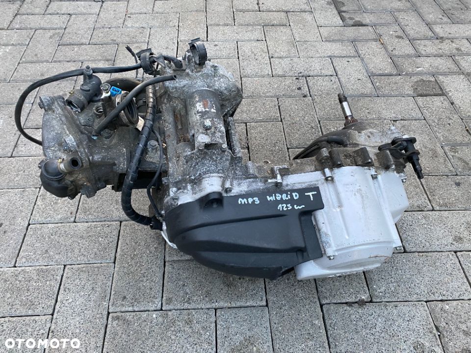 Silnik Piaggio MP3 Hybrid 125cm - 1