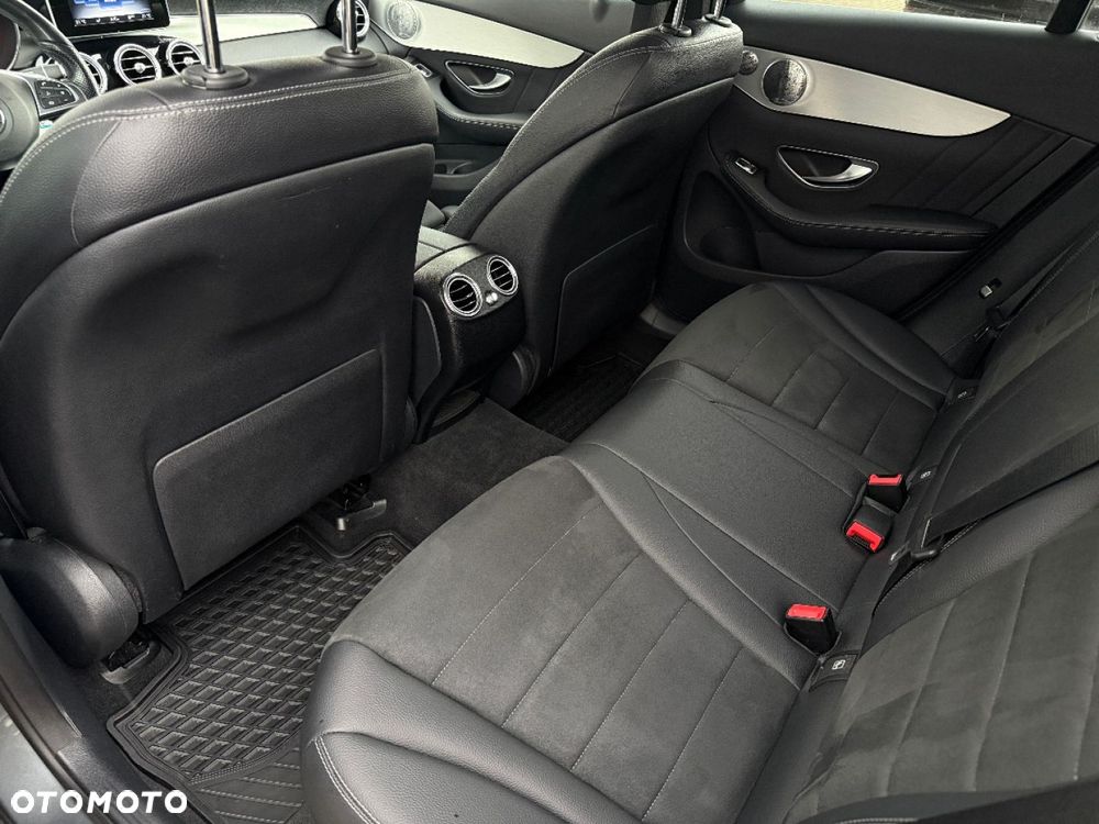 Mercedes-Benz GLC 220 d 4Matic 9G-TRONIC - 31