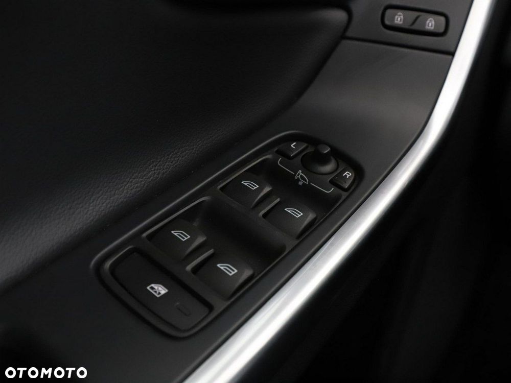 Volvo XC 60 D4 Geartronic Summum - 33