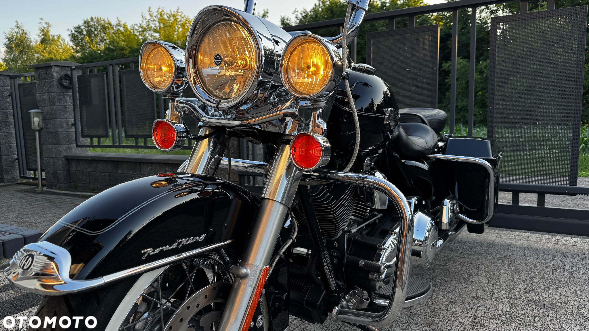 Harley-Davidson Touring Road King - 12