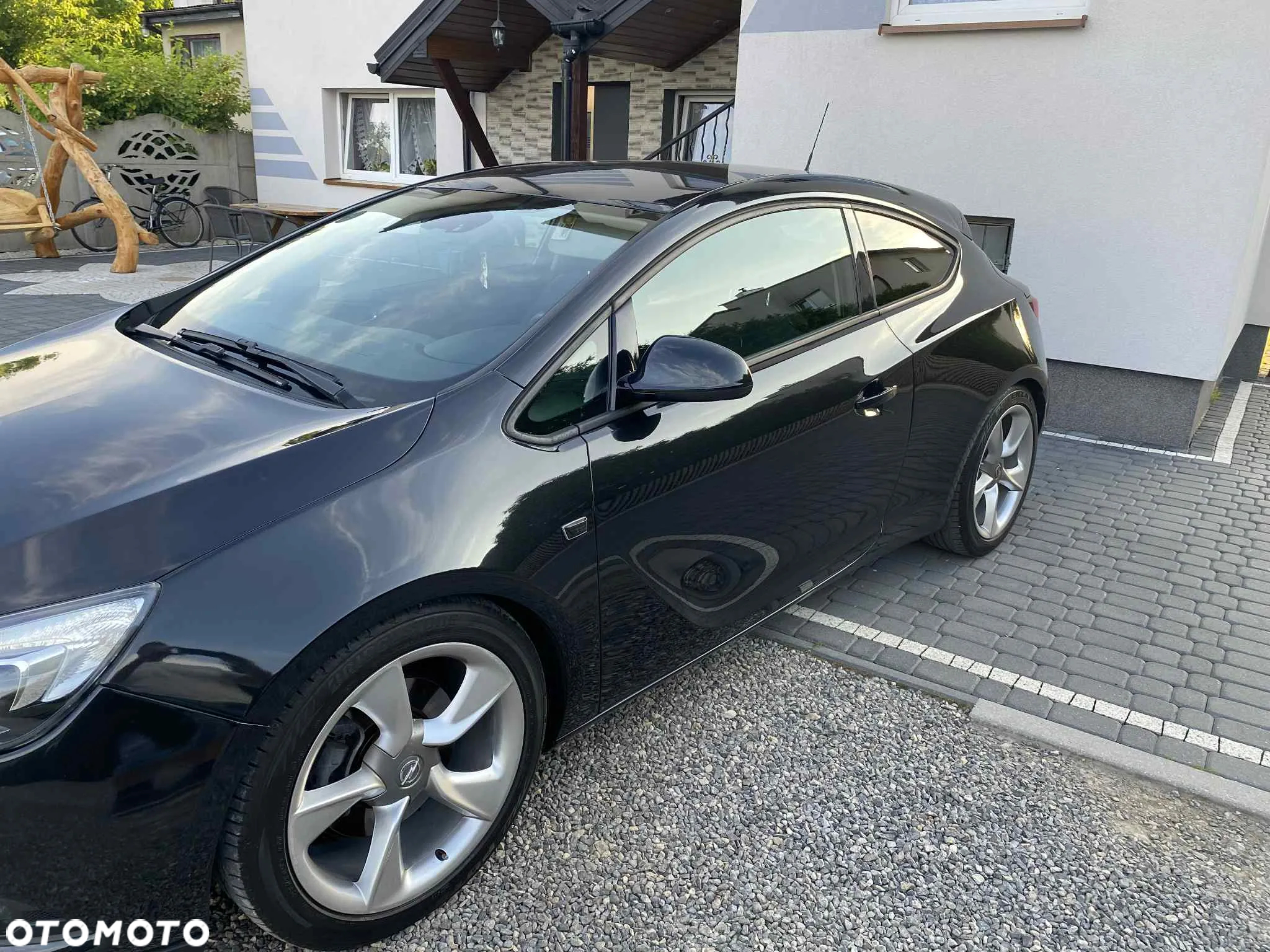 Opel Astra GTC 1.4 Turbo - 2