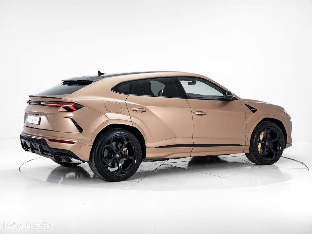 Lamborghini Urus - 4