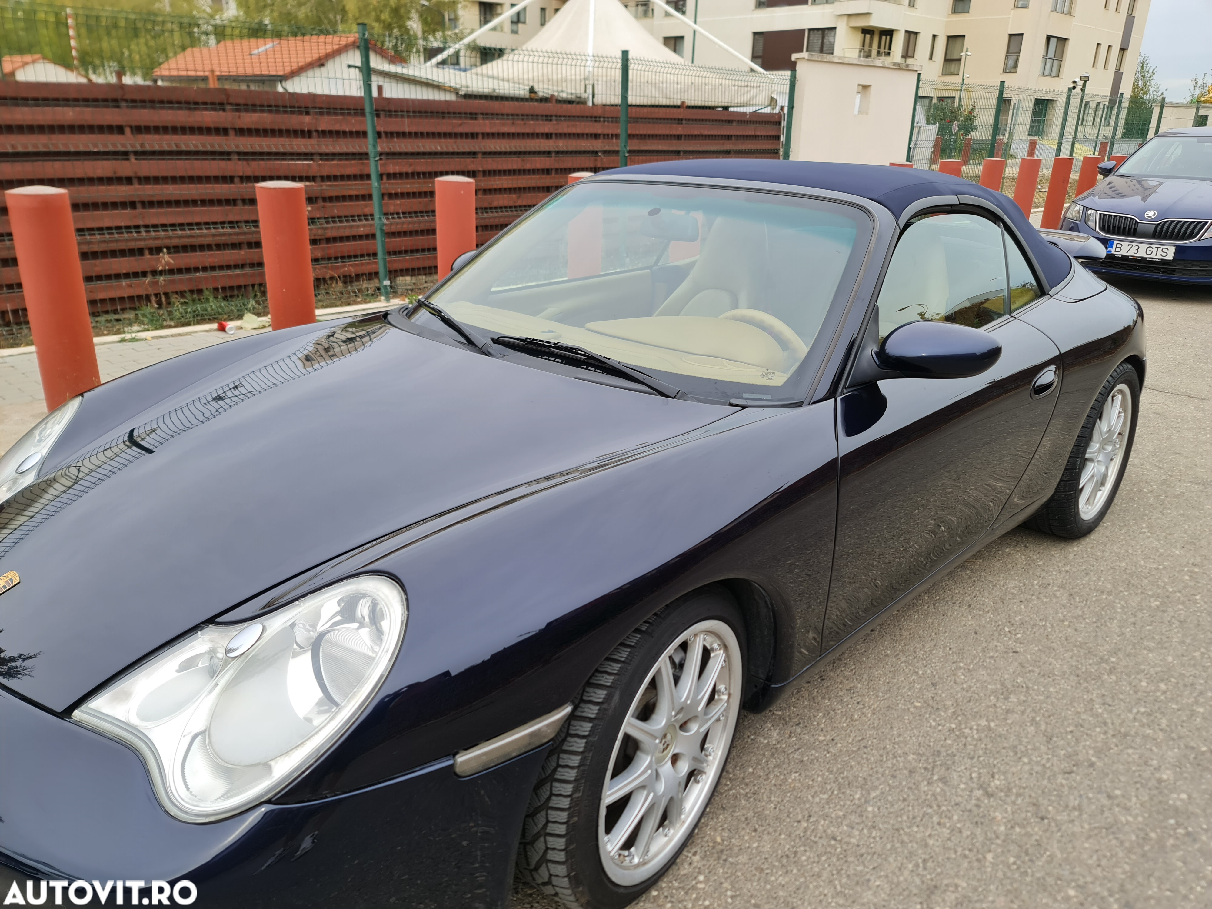 Porsche 911 Carrera 4 Cabriolet - 7