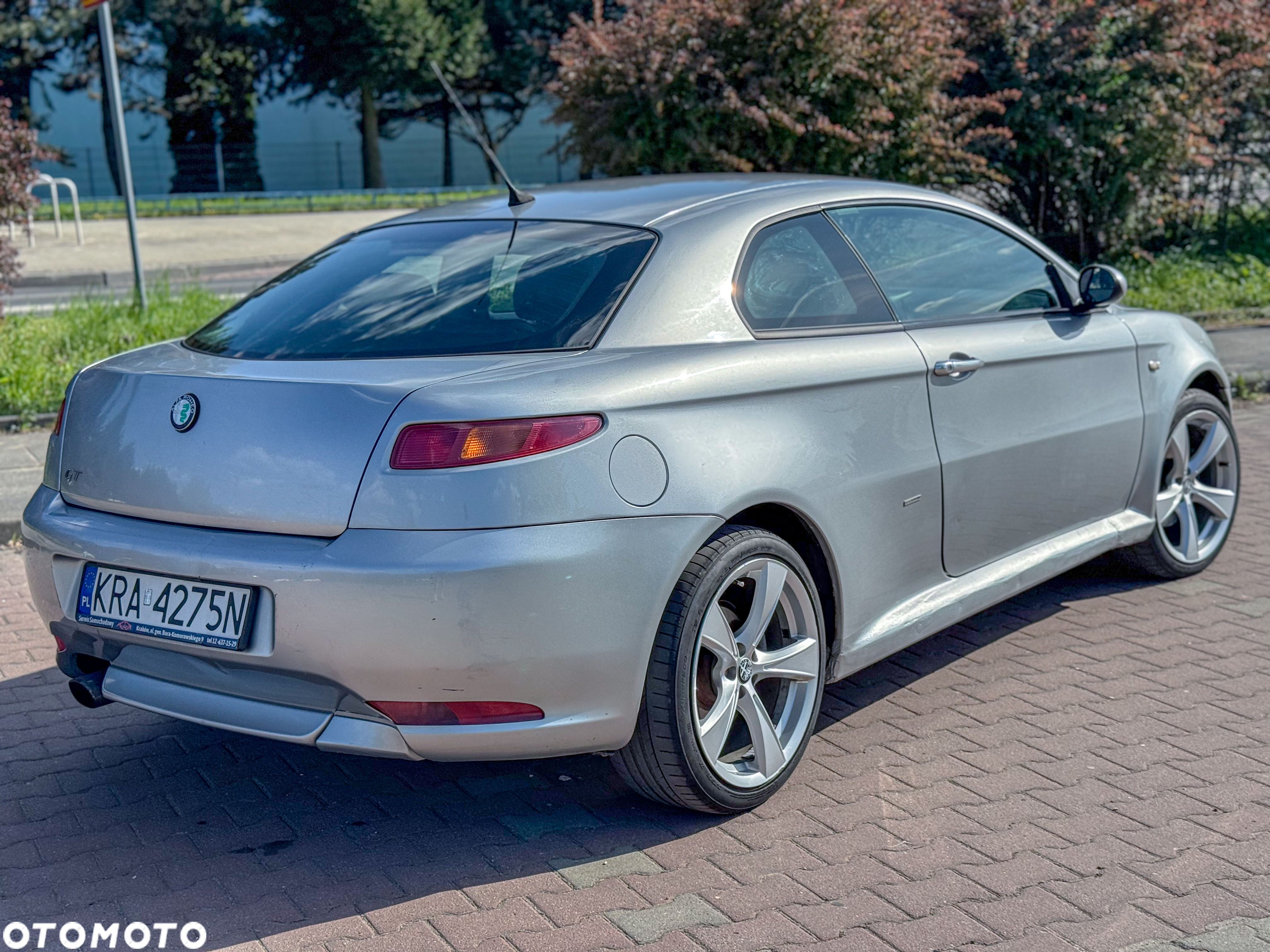 Alfa Romeo GT 1.9 JTD M-Jet DPF Distinctive - 9