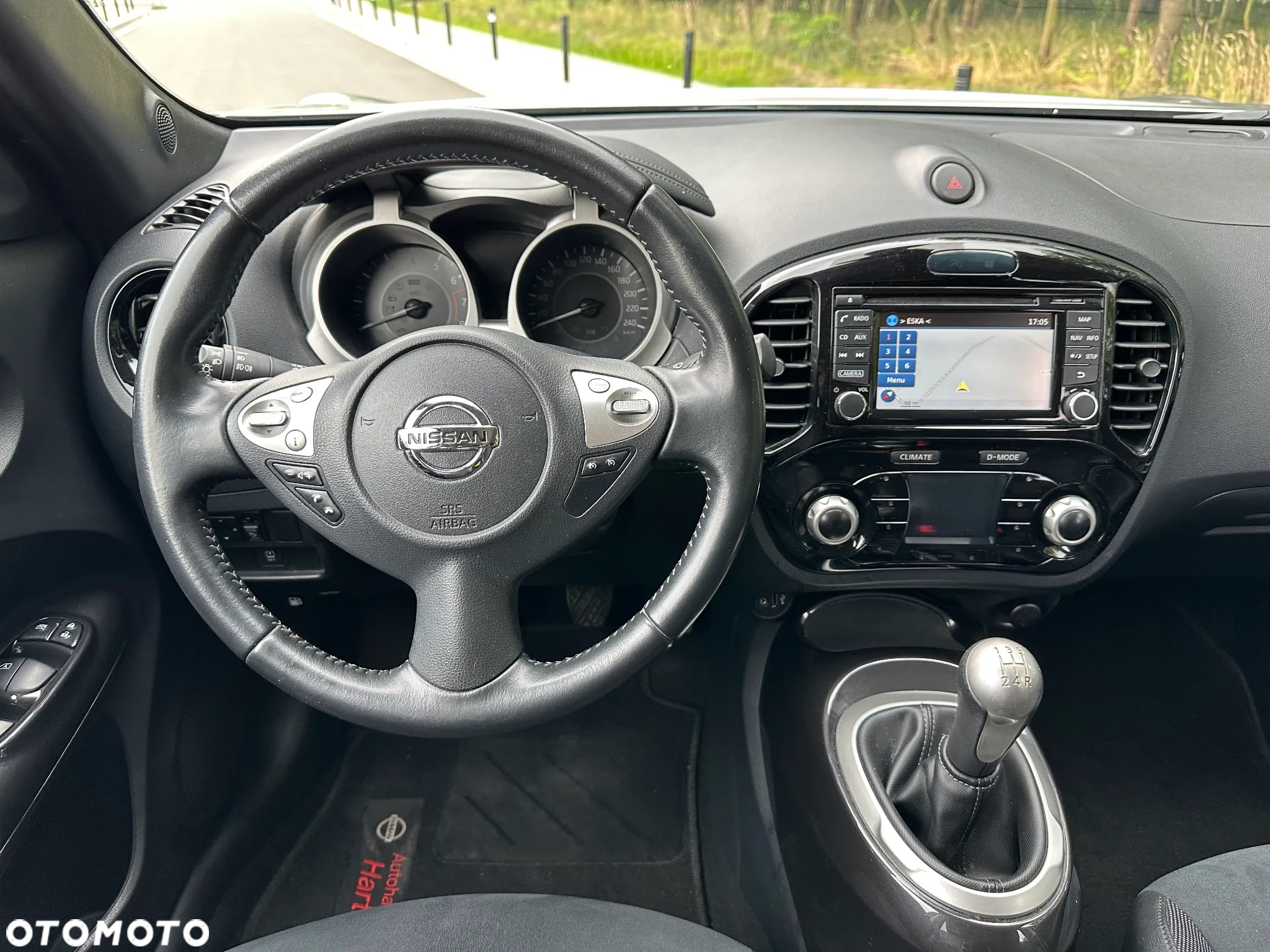 Nissan Juke 1.6 N-Connecta - 25
