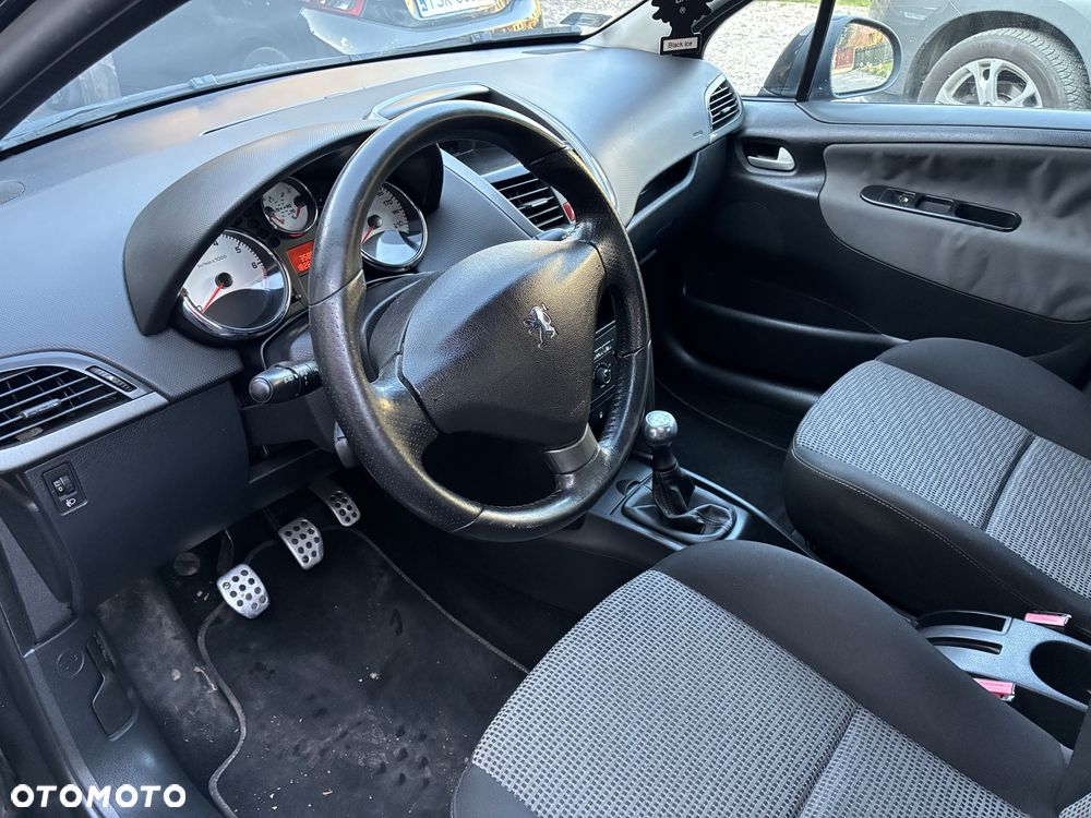 Peugeot 207 - 5