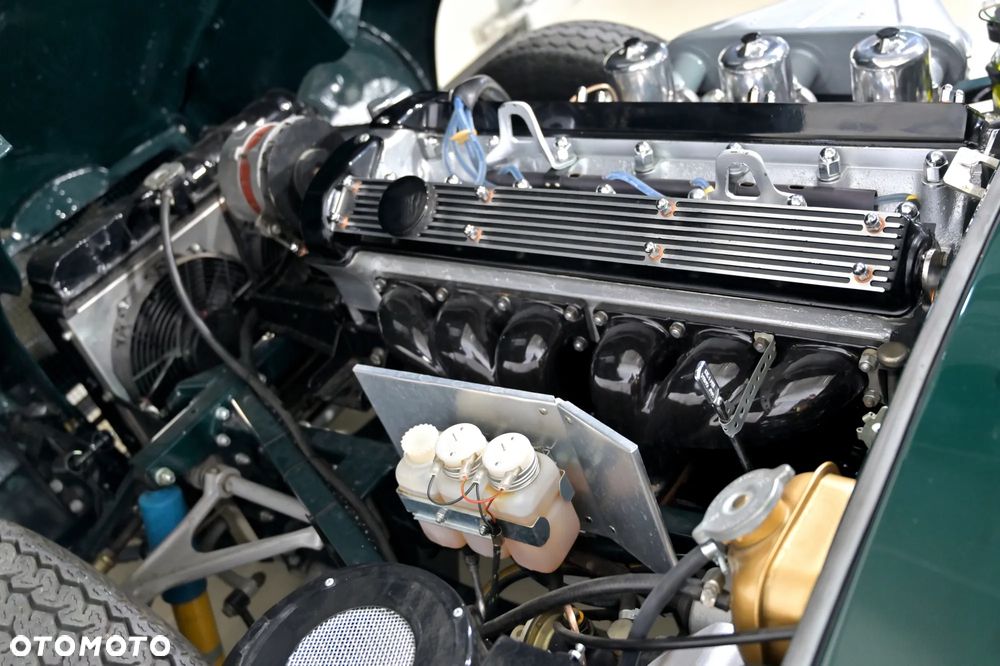 Jaguar E-Type - 41