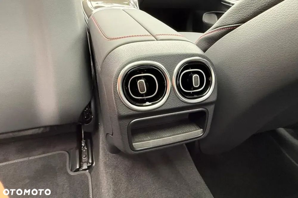 Mercedes-Benz CLE Mercedes-AMG 53 4MATIC+ AMG SPEEDSHIFT TCT 9G - 21