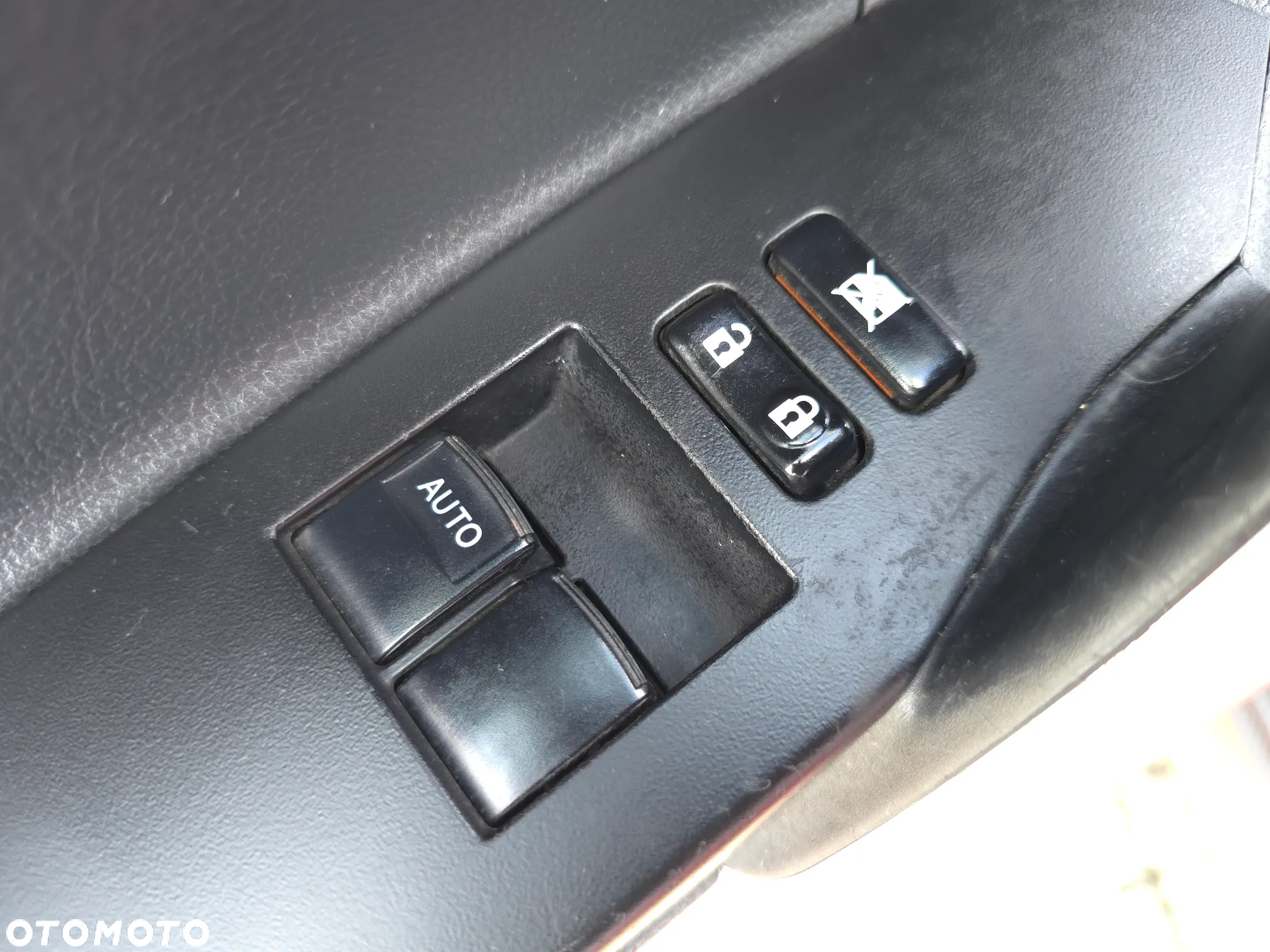 Toyota Auris 1.33 VVT-i Business Edition - 19