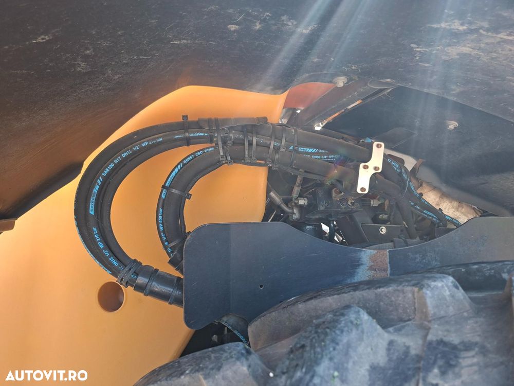 Challenger ROGATOR 635 SPRAYER - 26