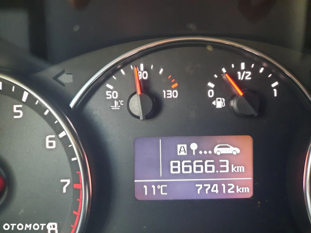 Kia Carens 1.6 GDI L 7os - 33