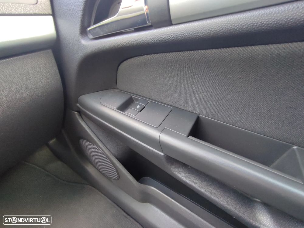 Opel Astra GTC 1.7 CDTI - 31