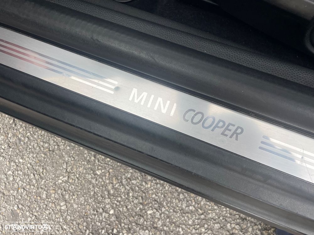 MINI 3 Portas Cooper D - 19