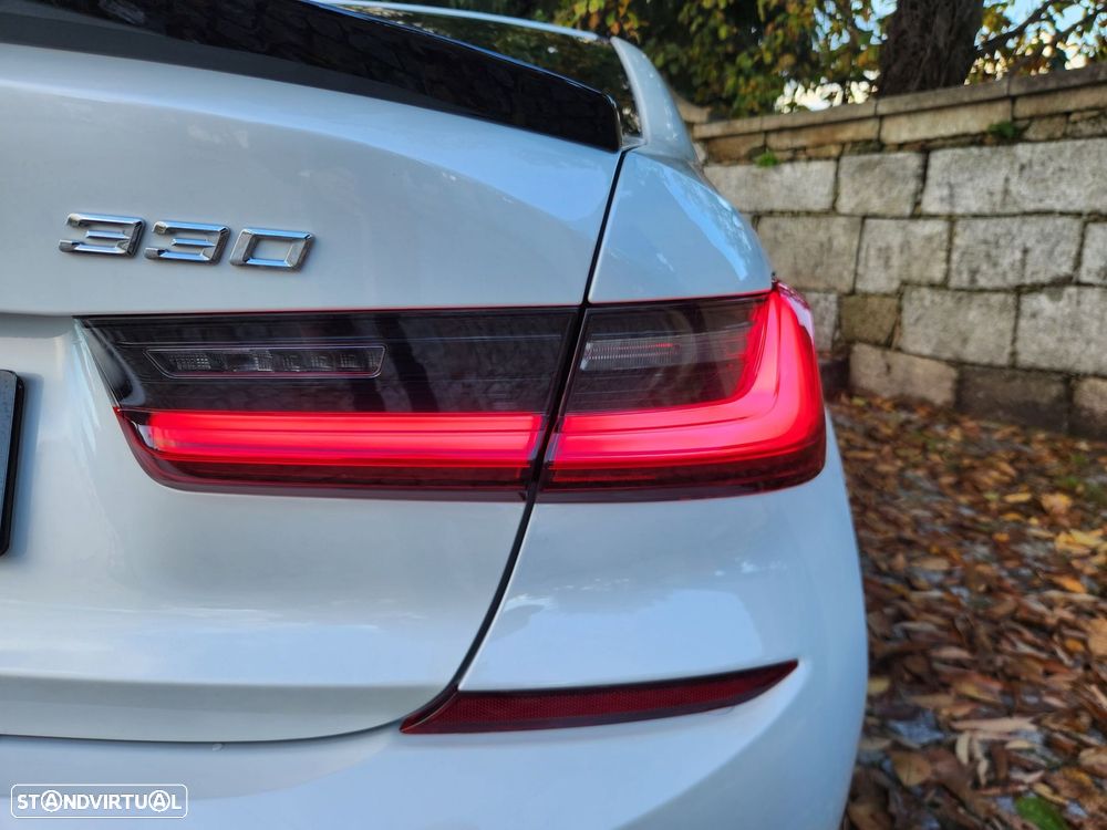BMW 330 e Auto - 45