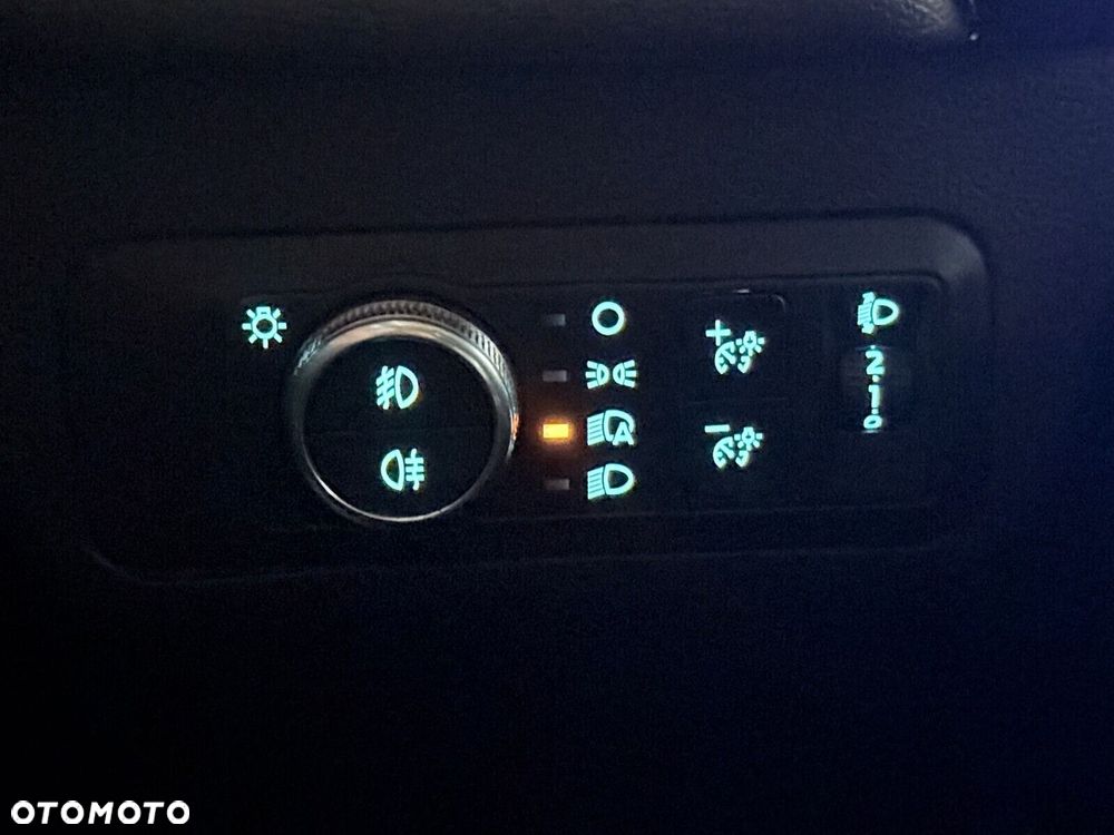 Ford Kuga 1.5 EcoBoost FWD Titanium - 30