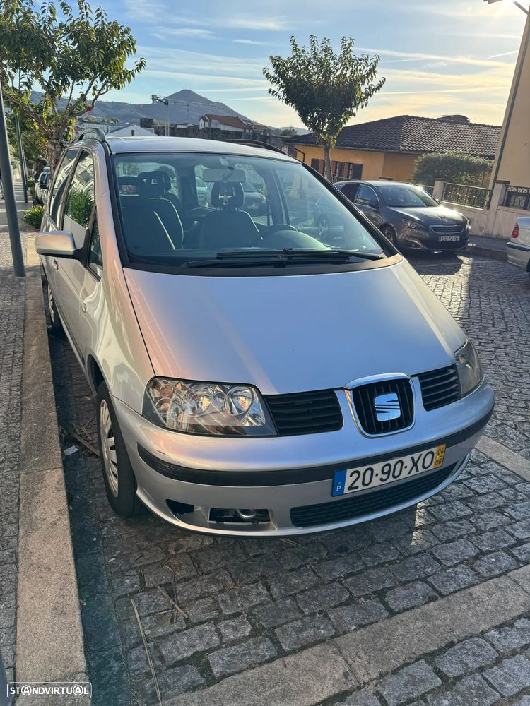 Seat Alhambra 2004 photo 2