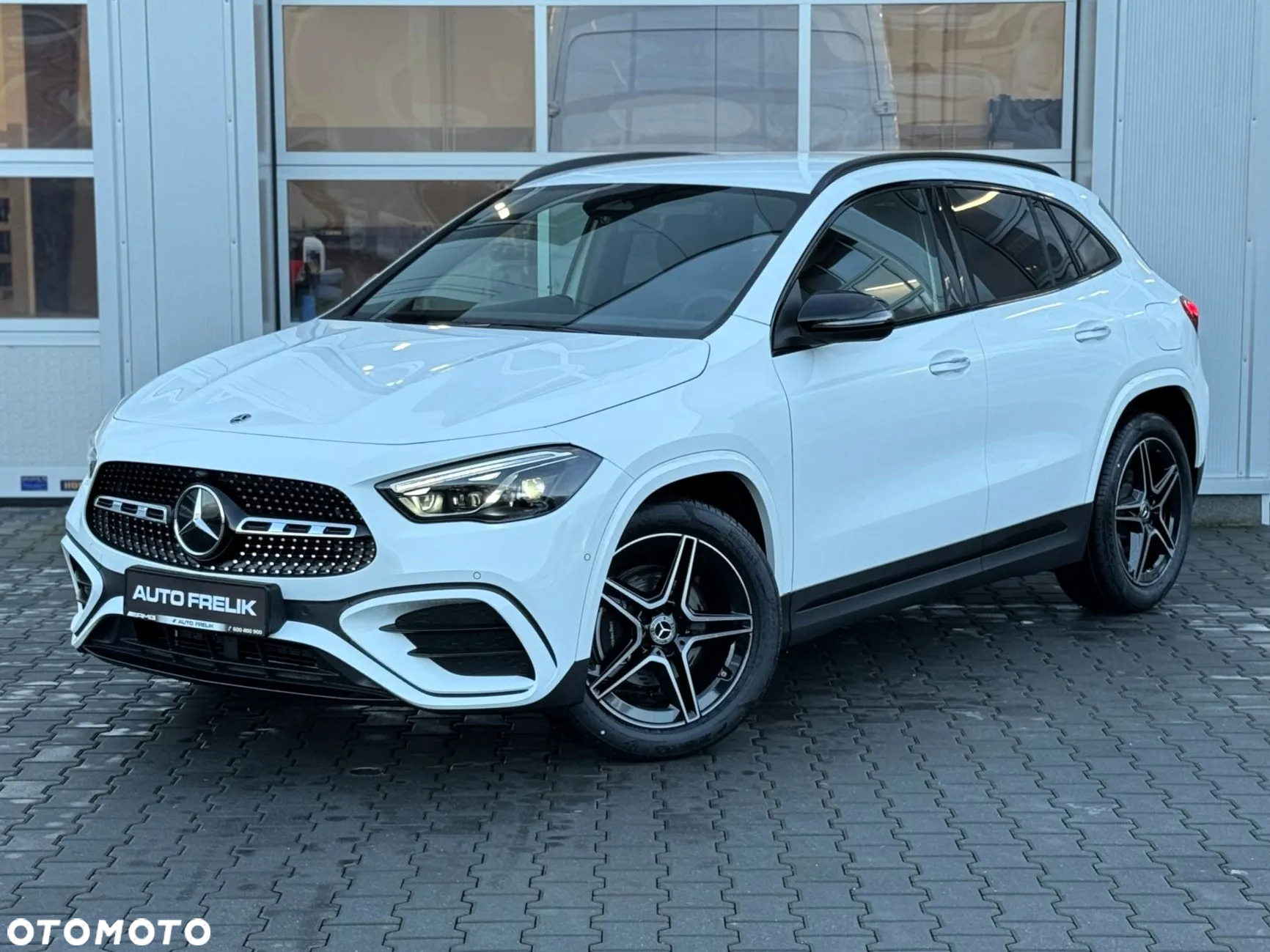 Mercedes-Benz GLA 200 AMG Line - 2