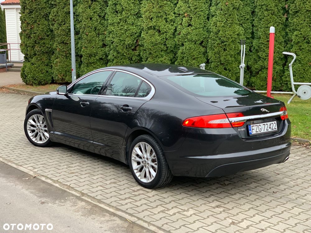 Jaguar XF 2.2 D Premium Luxury - 5