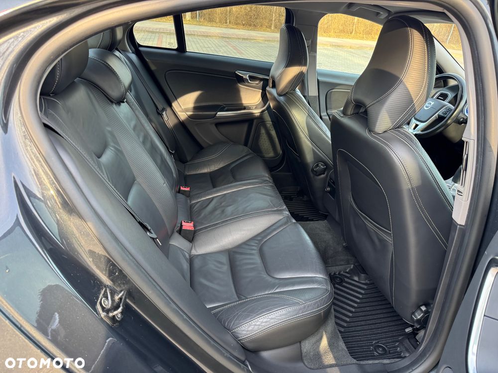Volvo S60 D3 Summum - 27