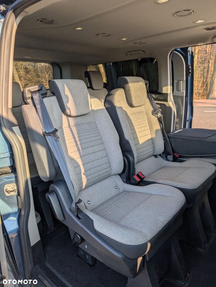Ford Tourneo Custom - 9