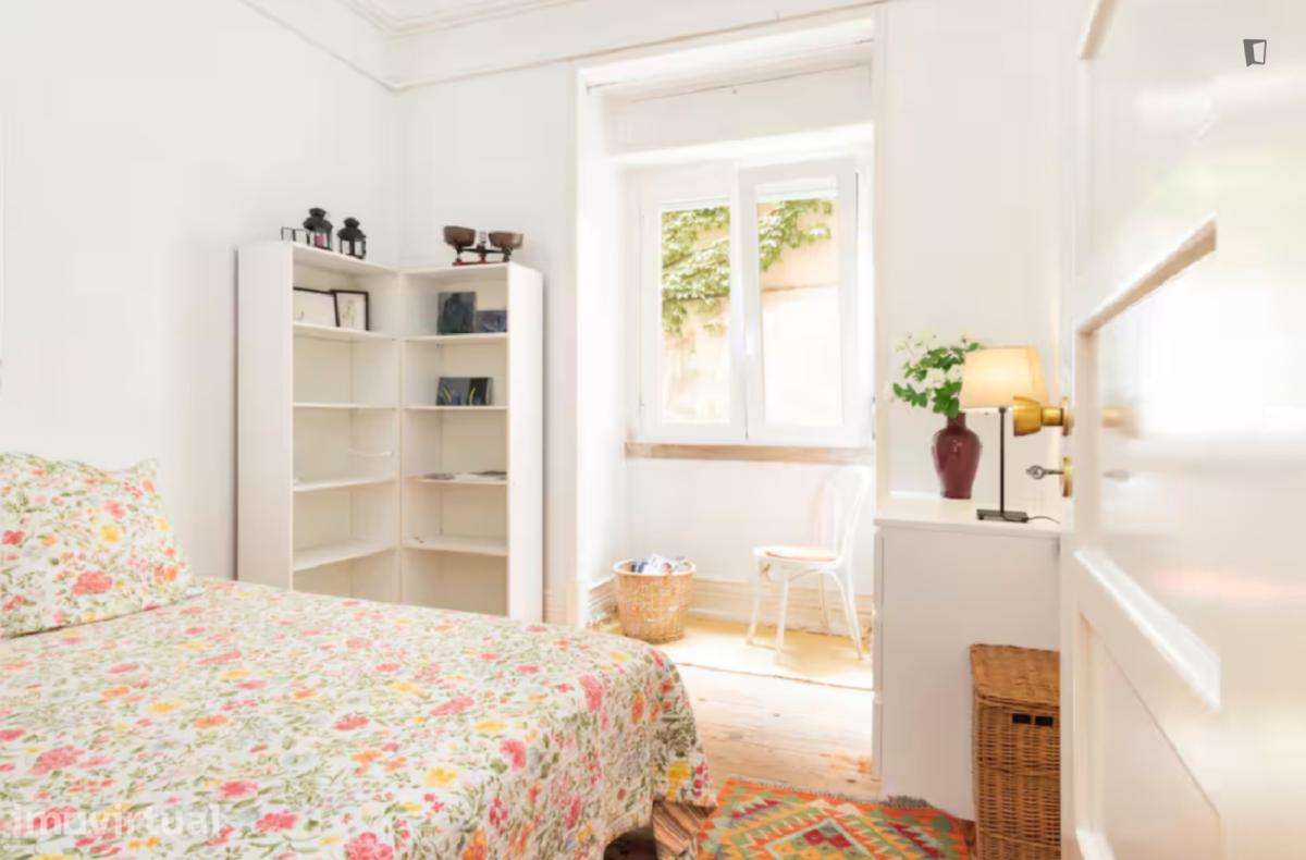 Apartamento com 1 quartos - localizado em Rato Lisbon - Grande imagem: 2/7