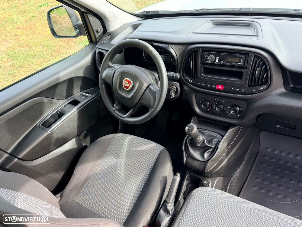 Fiat Doblo c/IVA 3 lugares - 12