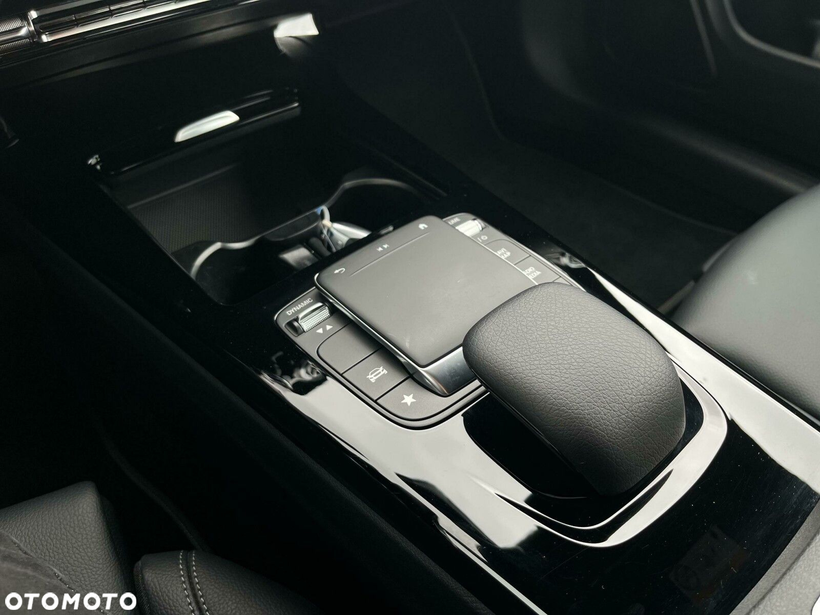 Mercedes-Benz CLA - 34