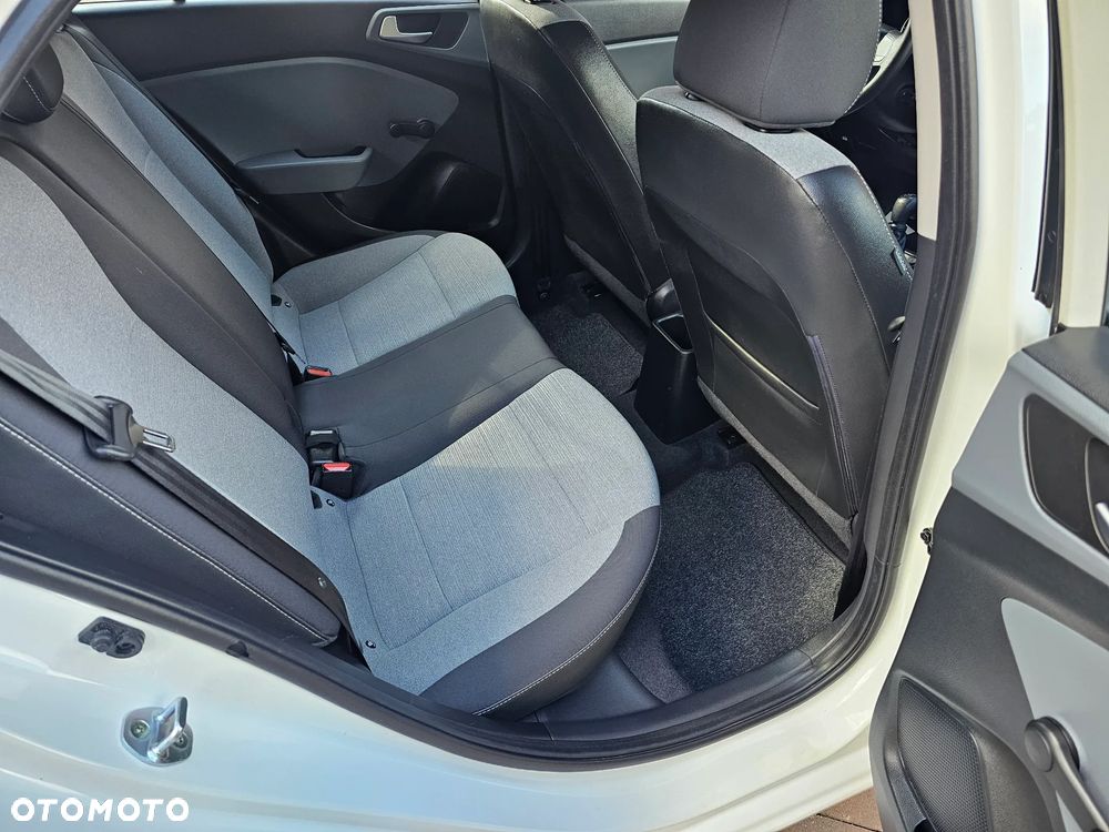 Hyundai i20 1.2 Classic + - 26