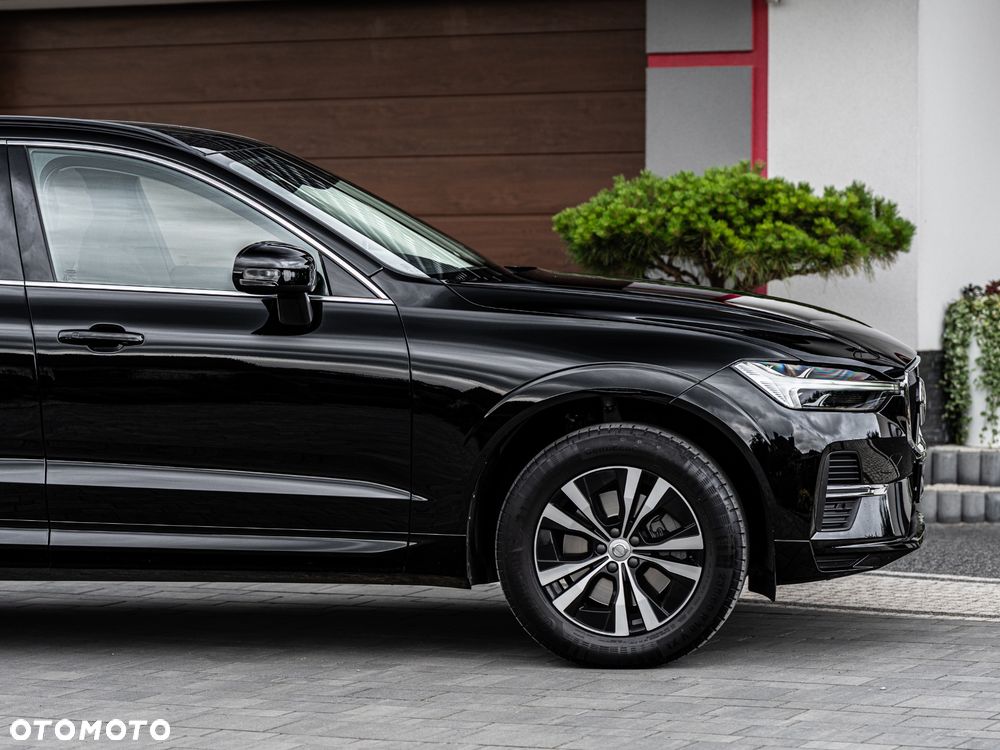 Volvo XC 60 B4 D AWD Geartronic Momentum Pro - 9